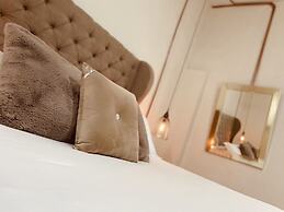 Mina Suites