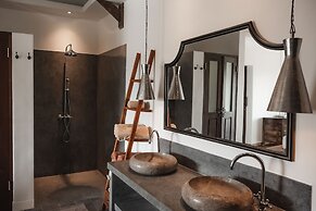 Aram Residence