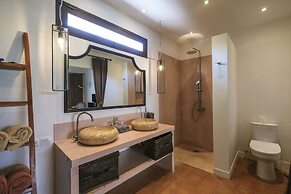 Aram Residence