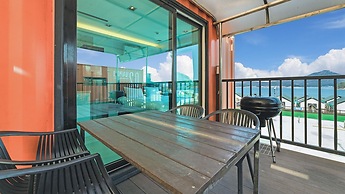 Goseong Bluebeach Pension&glamping