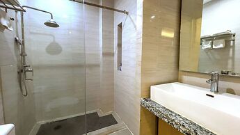 Elegant Airport Hotel