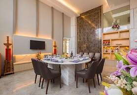 Elegant Airport Hotel