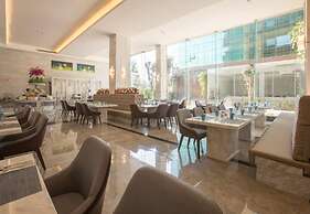 Elegant Airport Hotel