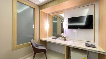 Elegant Airport Hotel