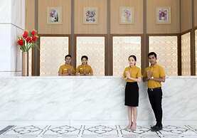 Elegant Airport Hotel
