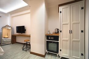 Melitya House