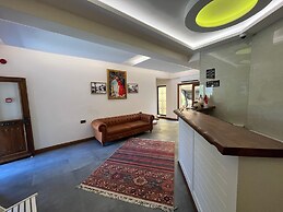 Melitya House