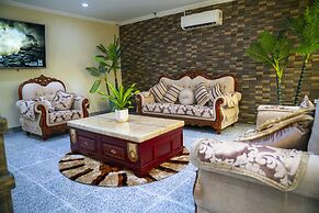 Crown Hotel Piarco