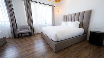 Mount Alverno Luxury Resorts