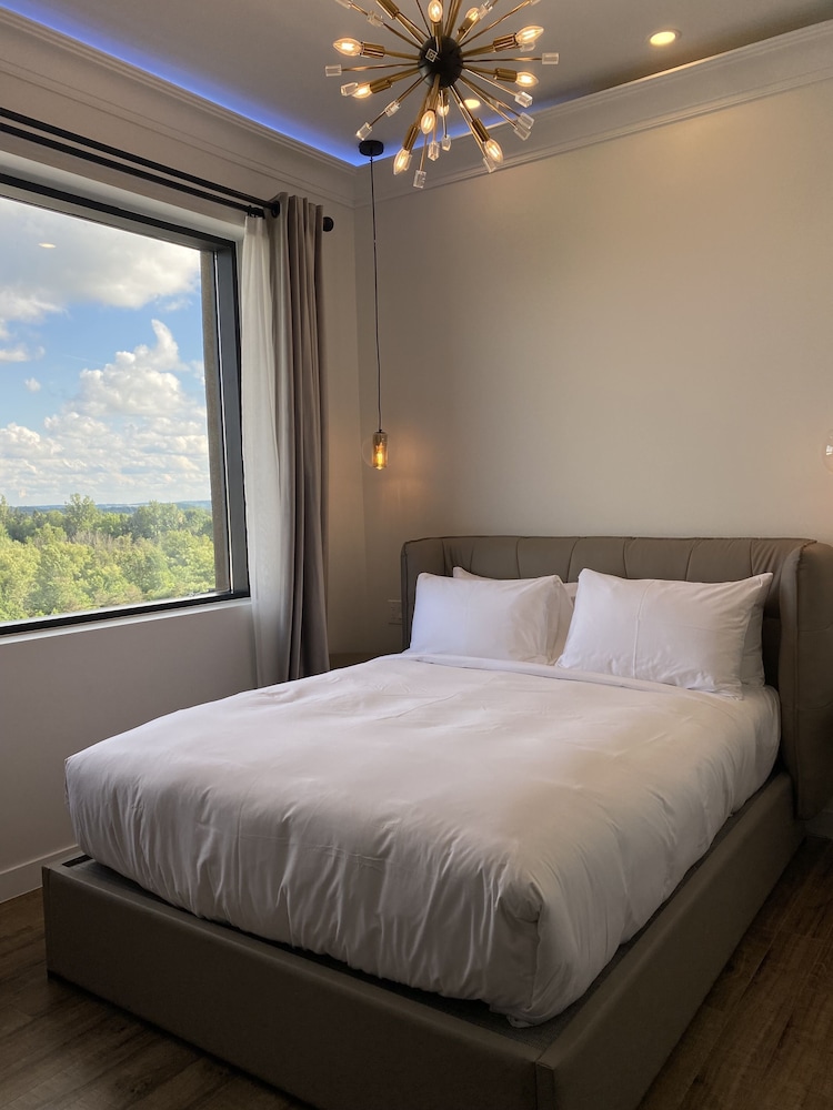 Mount Alverno Luxury Resorts