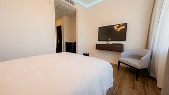 Mount Alverno Luxury Resorts