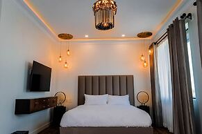 Mount Alverno Luxury Resorts