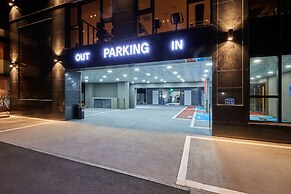 Hotel Summit