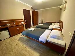 Batesta Hotel