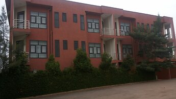 DAKS HOTEL KIRINYA