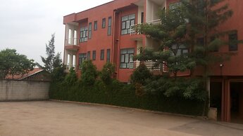 DAKS HOTEL KIRINYA
