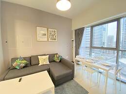 Lux BnB Bellevue Tower City  View