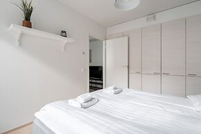1BR & Balcony next to Railway Station