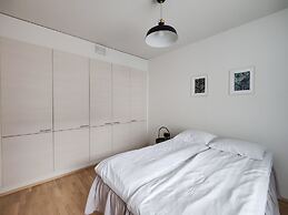 1BR & Balcony next to Railway Station