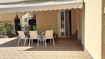 Immaculate 2-bed Apartment