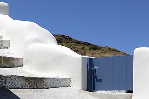 Acave Santorini Suites