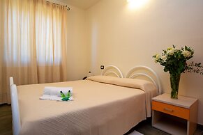 S'ena Hotel