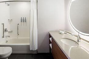 Courtyard by Marriott Montreal Midtown