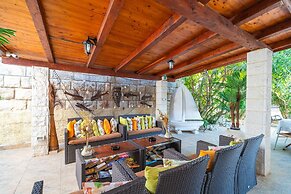 Villa Aura - Adult Only