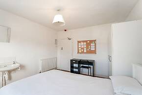 No 4 Georgian Shared House - By Clifton Short Lets
