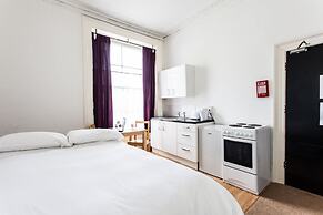 No 2 Georgian Shared House - By Clifton Short Lets