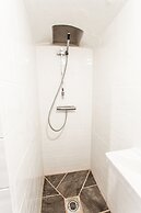 No 2 Georgian Shared House - By Clifton Short Lets