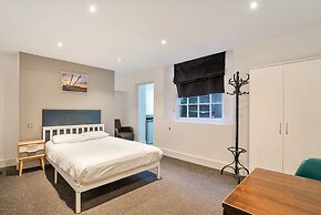 No 2 Georgian Shared House - By Clifton Short Lets