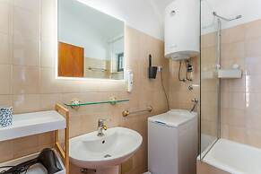 Bright 3-bedroom Apartment in Lovran