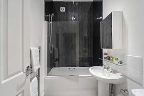 Cosy Central Aberdeen 1 Bed Flat by Retail Park