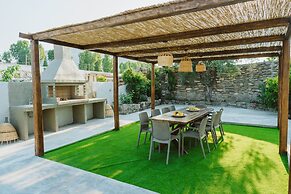 Aesthisis Sensational Accommodation
