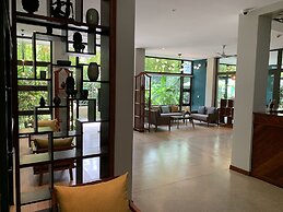Indra Hotel