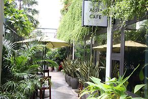Indra Hotel