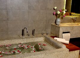 Indra Hotel