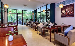 Indra Hotel