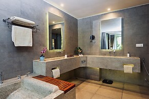 Indra Hotel