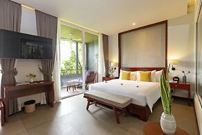 Indra Hotel