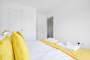 Modern 5 Bedroom 3 Bath Hse Aylesbury