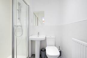 Modern 5 Bedroom 3 Bath Hse Aylesbury