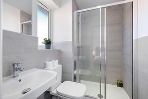 Modern 5 Bedroom 3 Bath Hse Aylesbury