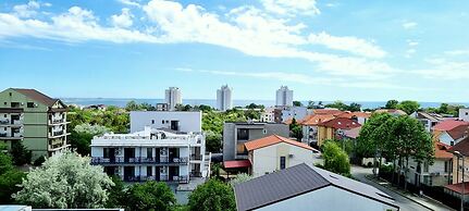 Blue Sky Hotel