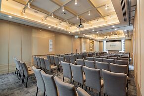 Staybridge Suites Bangkok Sukhumvit by IHG