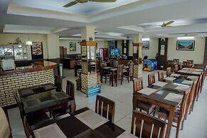 Hotel Falcon Crest