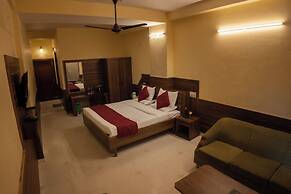 Hotel Falcon Crest