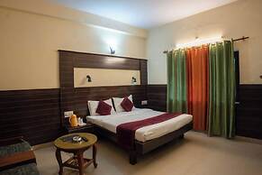 Hotel Falcon Crest