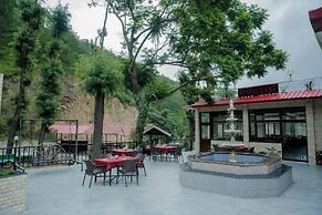 Hotel Falcon Crest